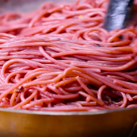 Recept: Špagety s červeným vínom