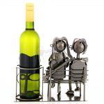 Kovový stojan na víno s motívom Milenci, Promitor Vinorum | regioWine